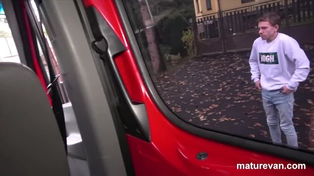 Best Friends pick up lost twink - 4