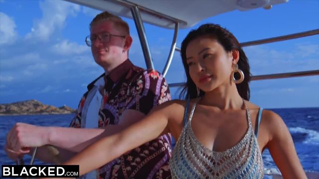 BLACKED Gorgeous Rae Lil Black abandons BF for hot stranger - 3